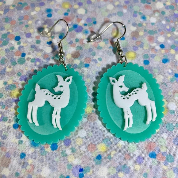 House Of Adornments Jewelry - Oh Deer little Cameo deer earrings